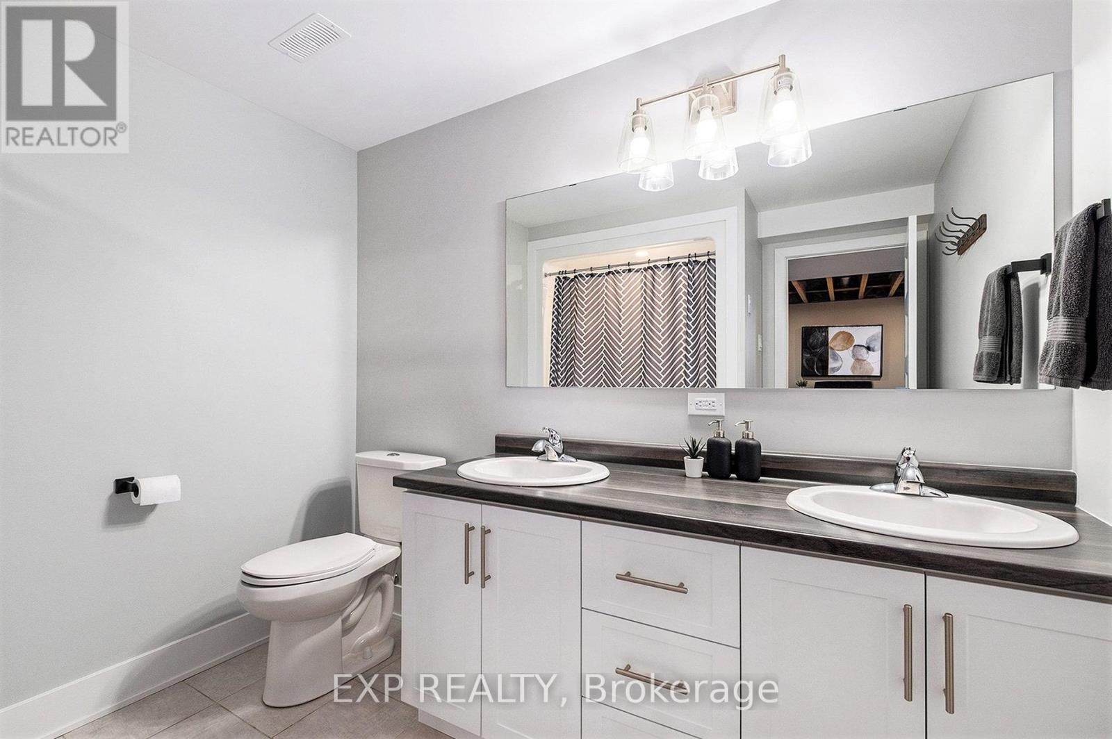 












400 CENTRAL PARK BOULEVARD

,
Russell,




Ontario
K4R0C6

