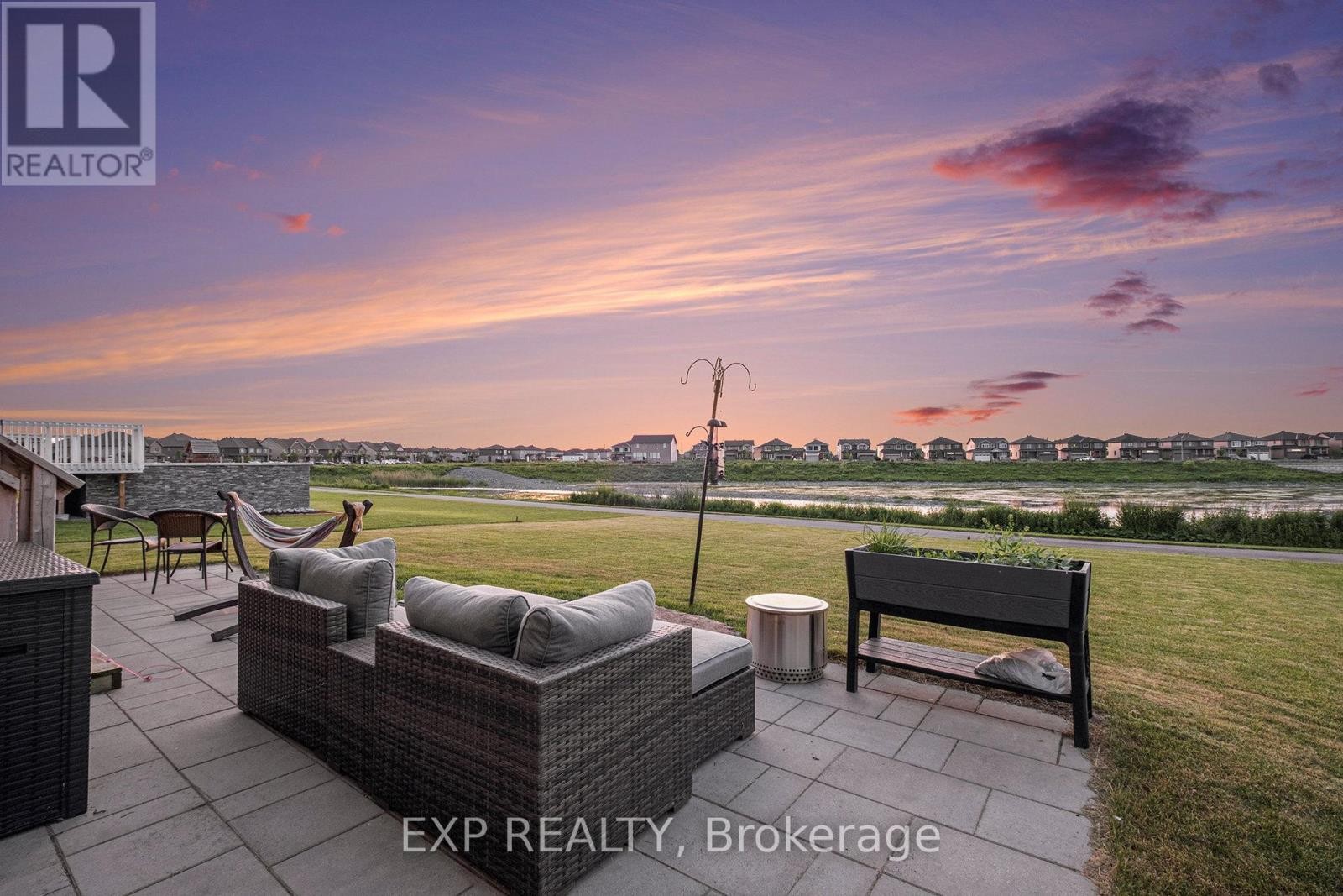 












400 CENTRAL PARK BOULEVARD

,
Russell,




Ontario
K4R0C6

