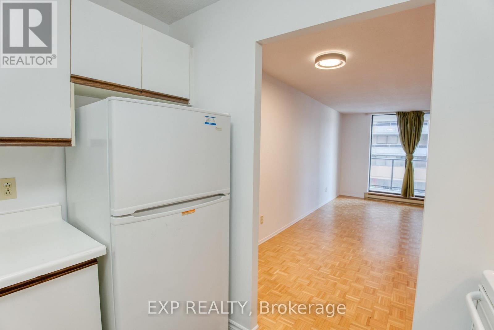 












204 - 475 LAURIER AVENUE W

,
Ottawa,




Ontario
K1R7X1

