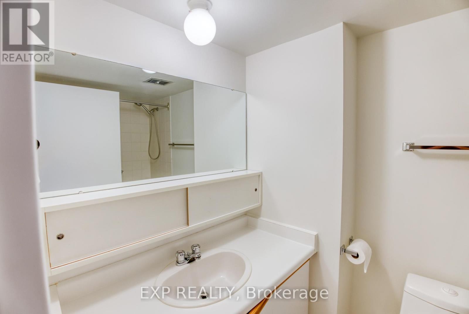 












204 - 475 LAURIER AVENUE W

,
Ottawa,




Ontario
K1R7X1

