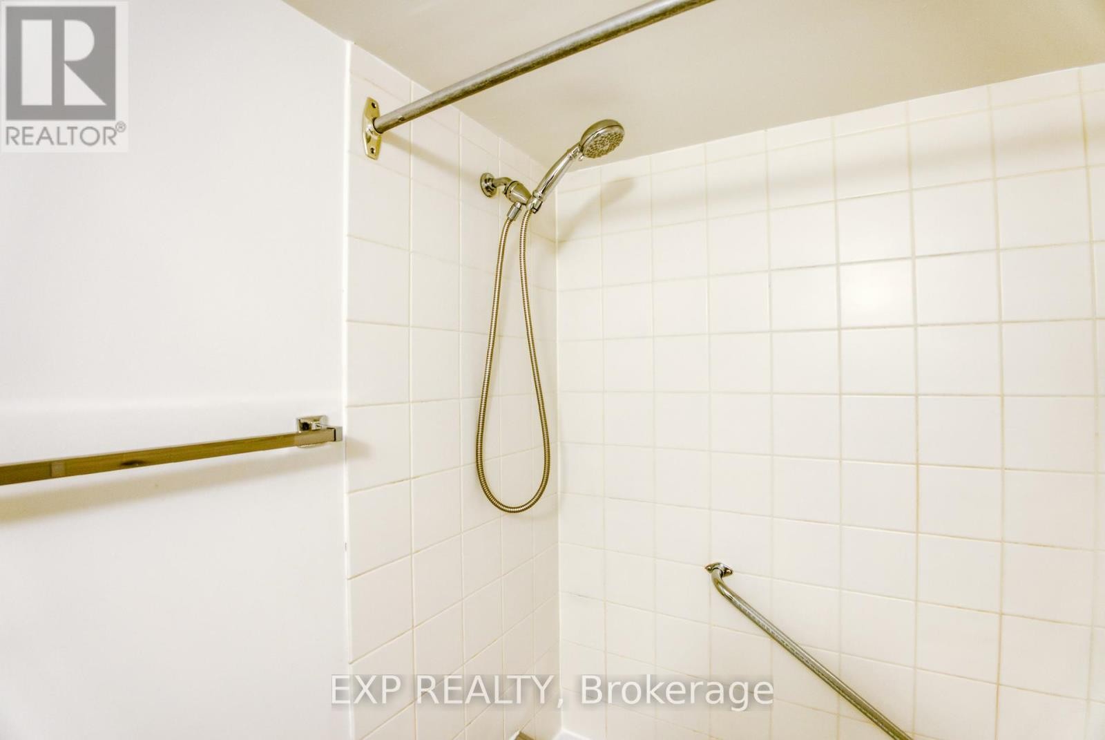 












204 - 475 LAURIER AVENUE W

,
Ottawa,




Ontario
K1R7X1

