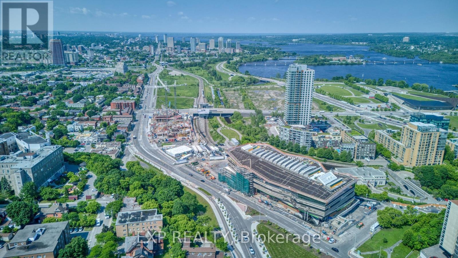 












204 - 475 LAURIER AVENUE W

,
Ottawa,




Ontario
K1R7X1

