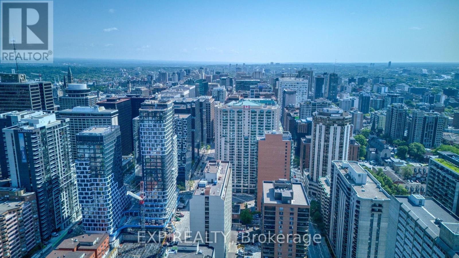 












204 - 475 LAURIER AVENUE W

,
Ottawa,




Ontario
K1R7X1

