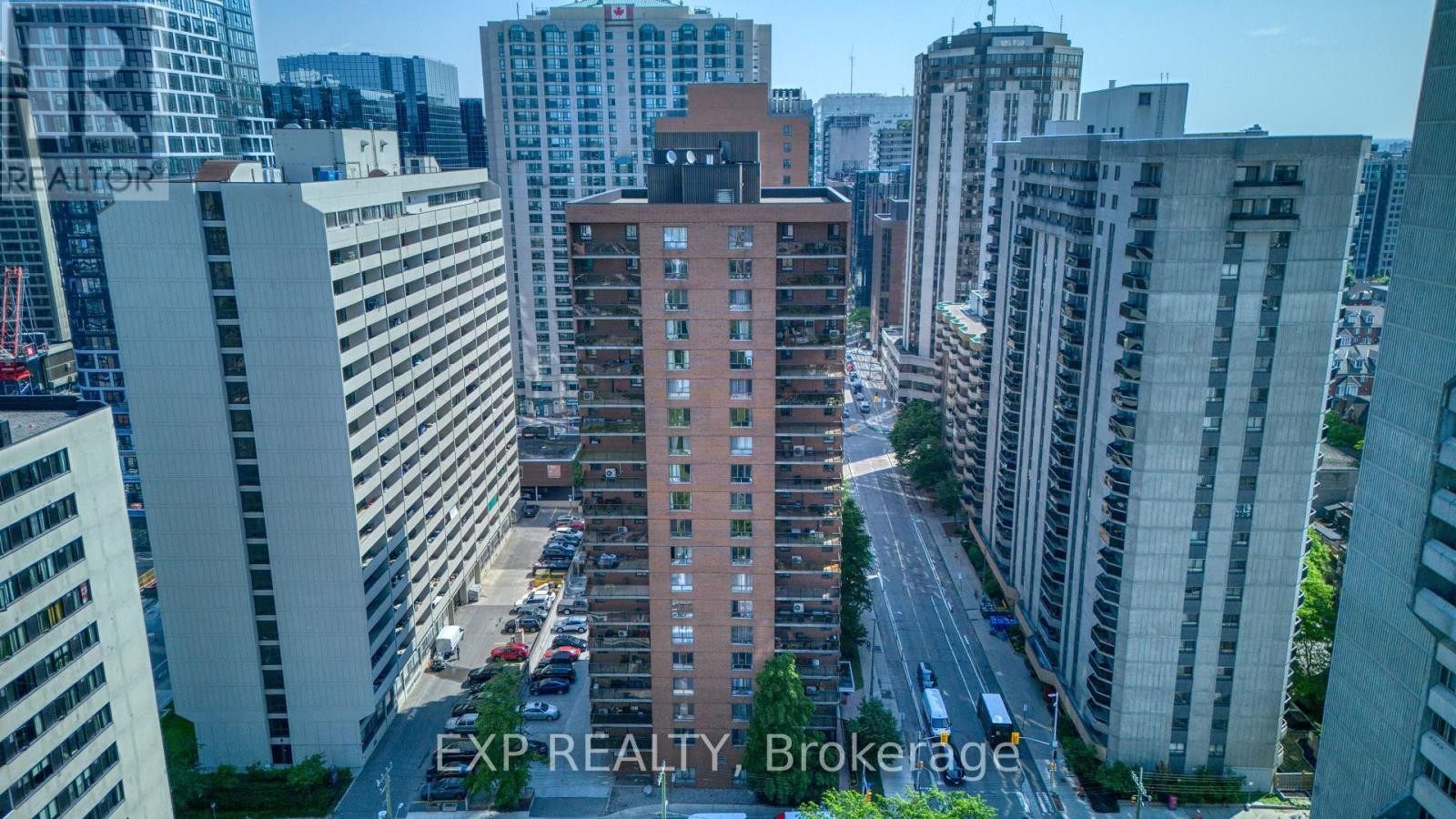 












204 - 475 LAURIER AVENUE W

,
Ottawa,




Ontario
K1R7X1


