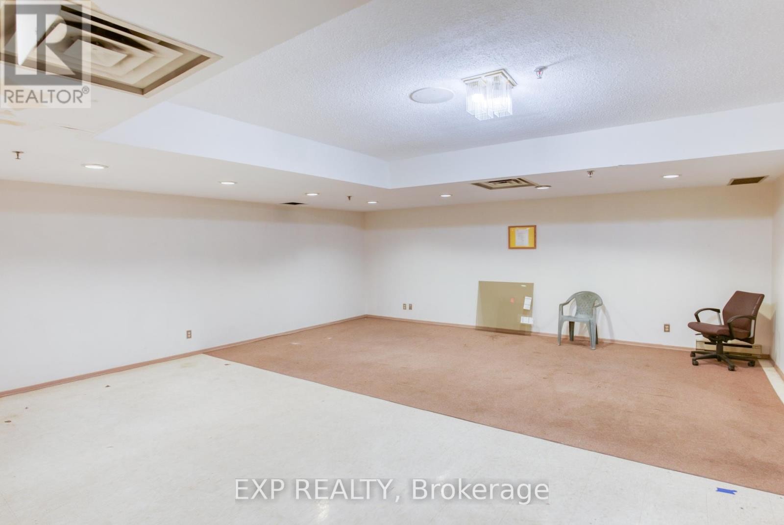 












204 - 475 LAURIER AVENUE W

,
Ottawa,




Ontario
K1R7X1

