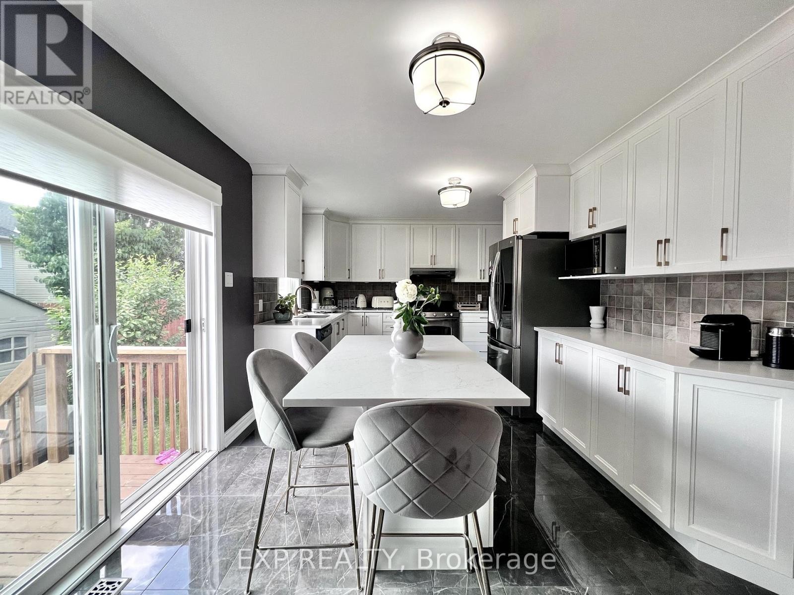 












700 BEATRICE DRIVE

,
Ottawa,




Ontario
K2J0H2

