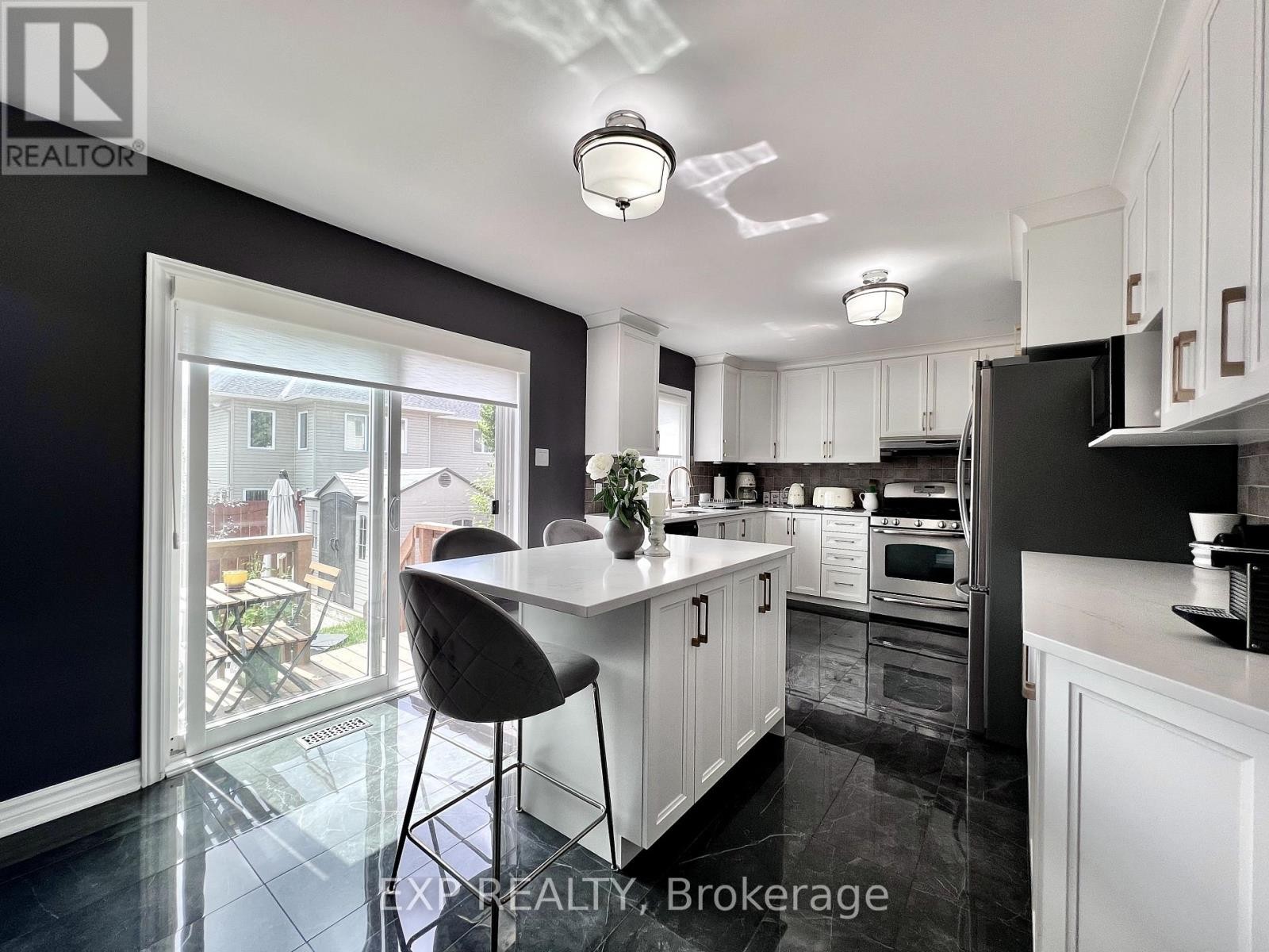 












700 BEATRICE DRIVE

,
Ottawa,




Ontario
K2J0H2

