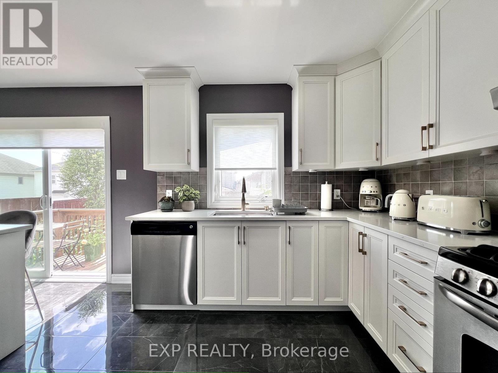 












700 BEATRICE DRIVE

,
Ottawa,




Ontario
K2J0H2

