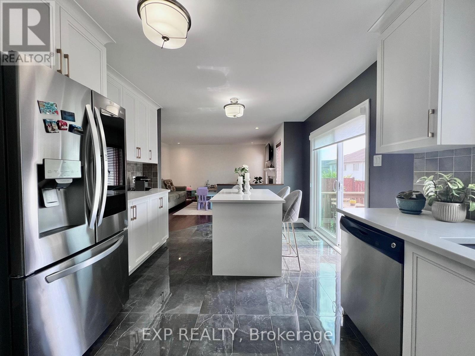 












700 BEATRICE DRIVE

,
Ottawa,




Ontario
K2J0H2


