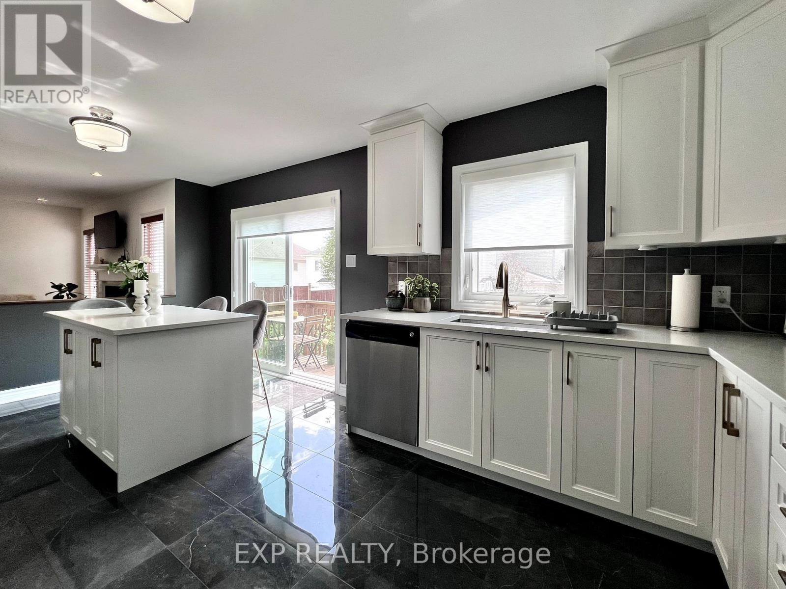 












700 BEATRICE DRIVE

,
Ottawa,




Ontario
K2J0H2

