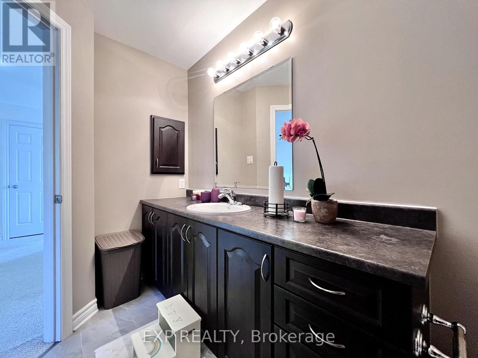 












700 BEATRICE DRIVE

,
Ottawa,




Ontario
K2J0H2

