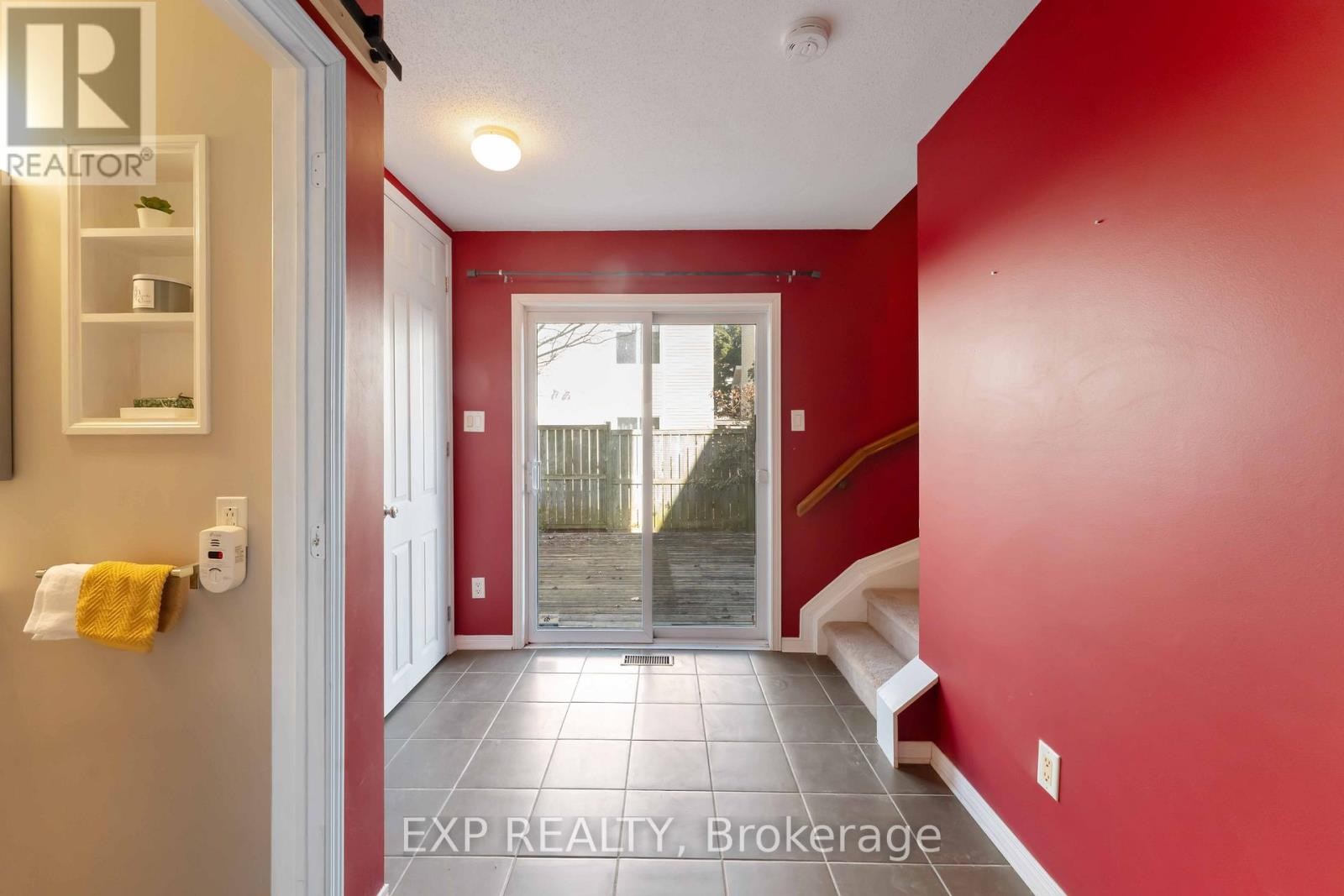 












21 YORKVILLE STREET

,
Ottawa,




Ontario
K2C4B6

