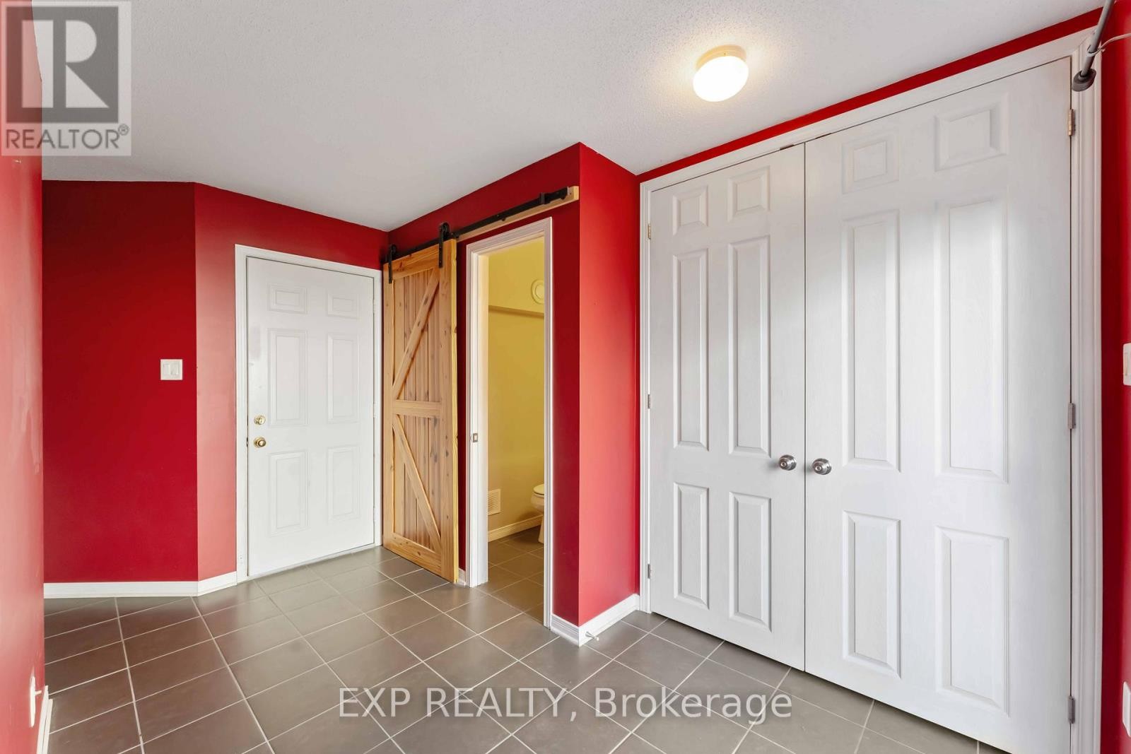 












21 YORKVILLE STREET

,
Ottawa,




Ontario
K2C4B6

