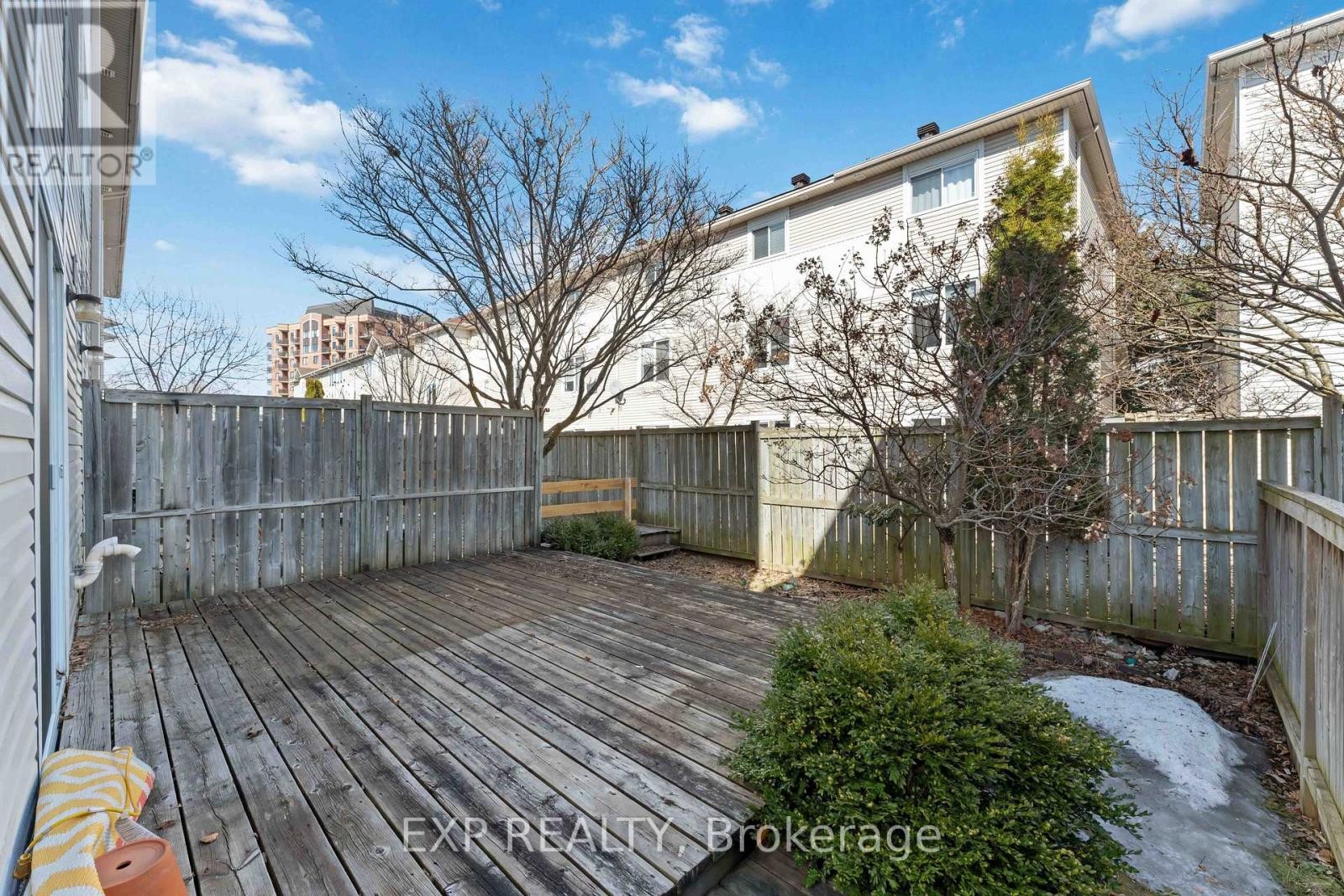 












21 YORKVILLE STREET

,
Ottawa,




Ontario
K2C4B6


