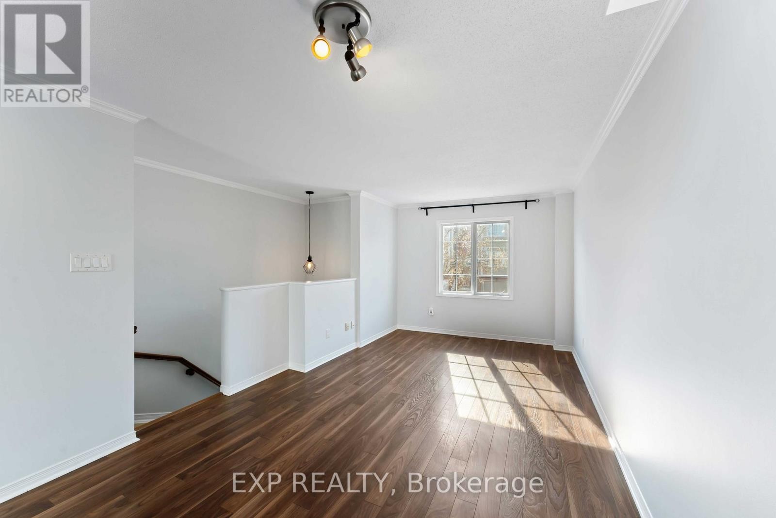 












21 YORKVILLE STREET

,
Ottawa,




Ontario
K2C4B6

