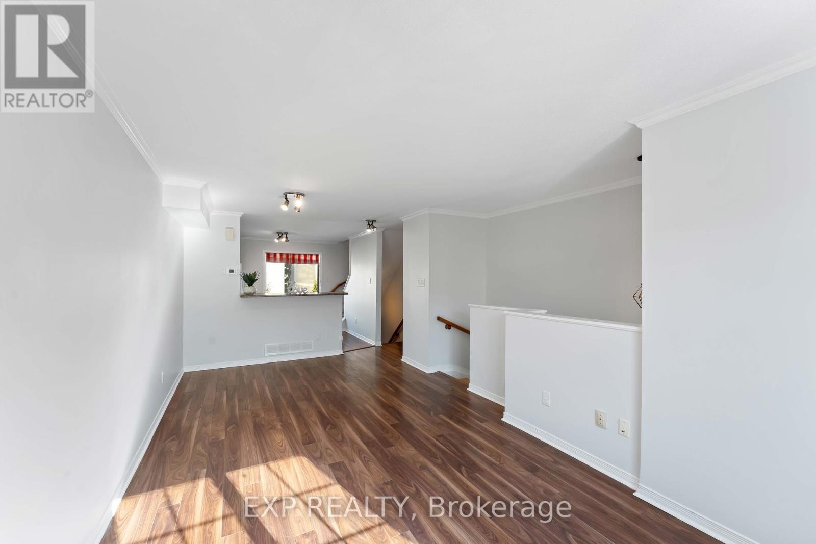 












21 YORKVILLE STREET

,
Ottawa,




Ontario
K2C4B6

