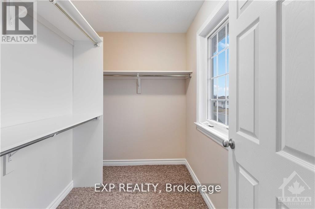 












36 BELLWOOD DRIVE

,
Arnprior,




Ontario
K7S0H3

