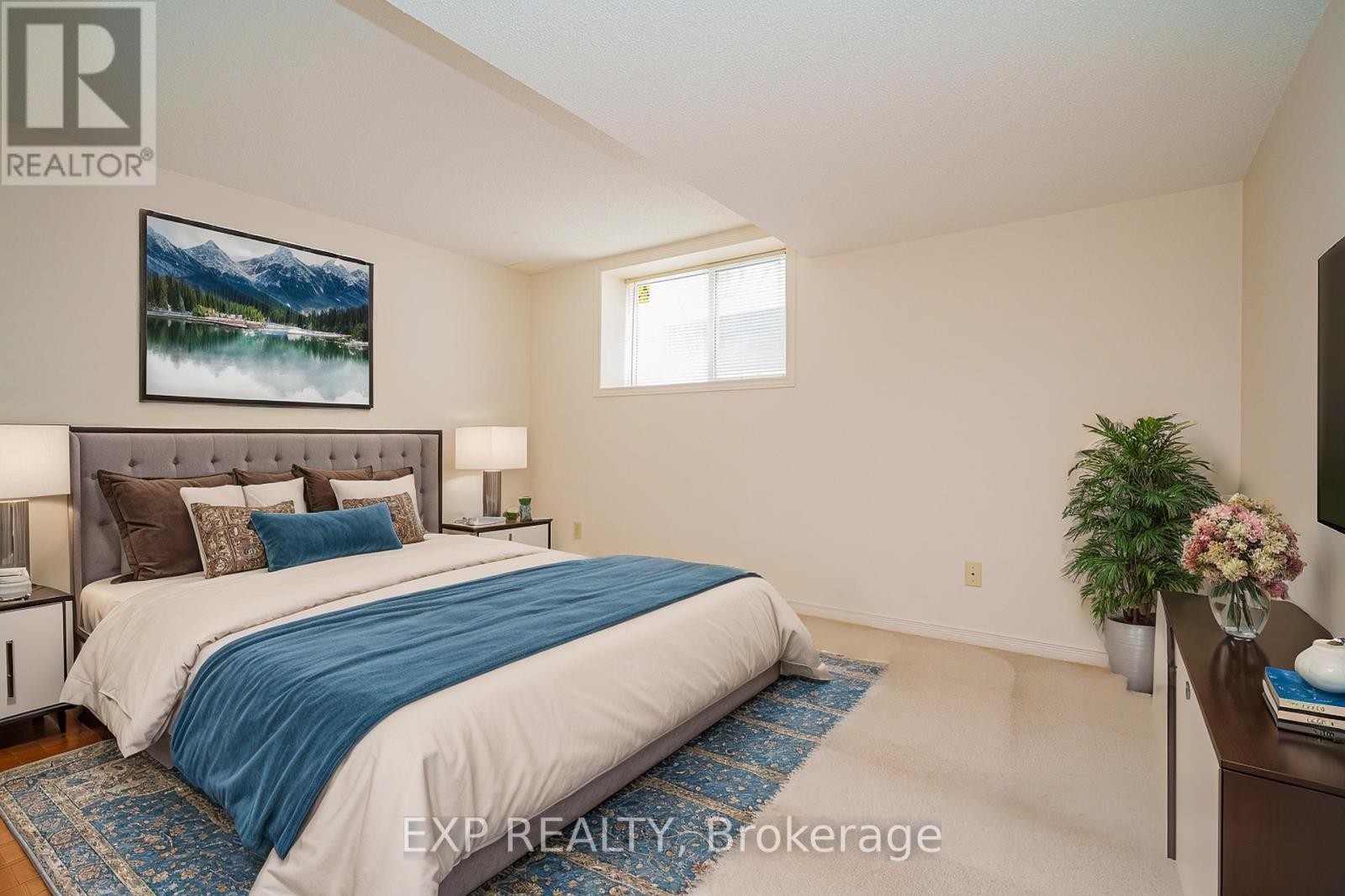 












850 ADENCLIFFE DRIVE

,
Ottawa,




Ontario
K4A2M9

