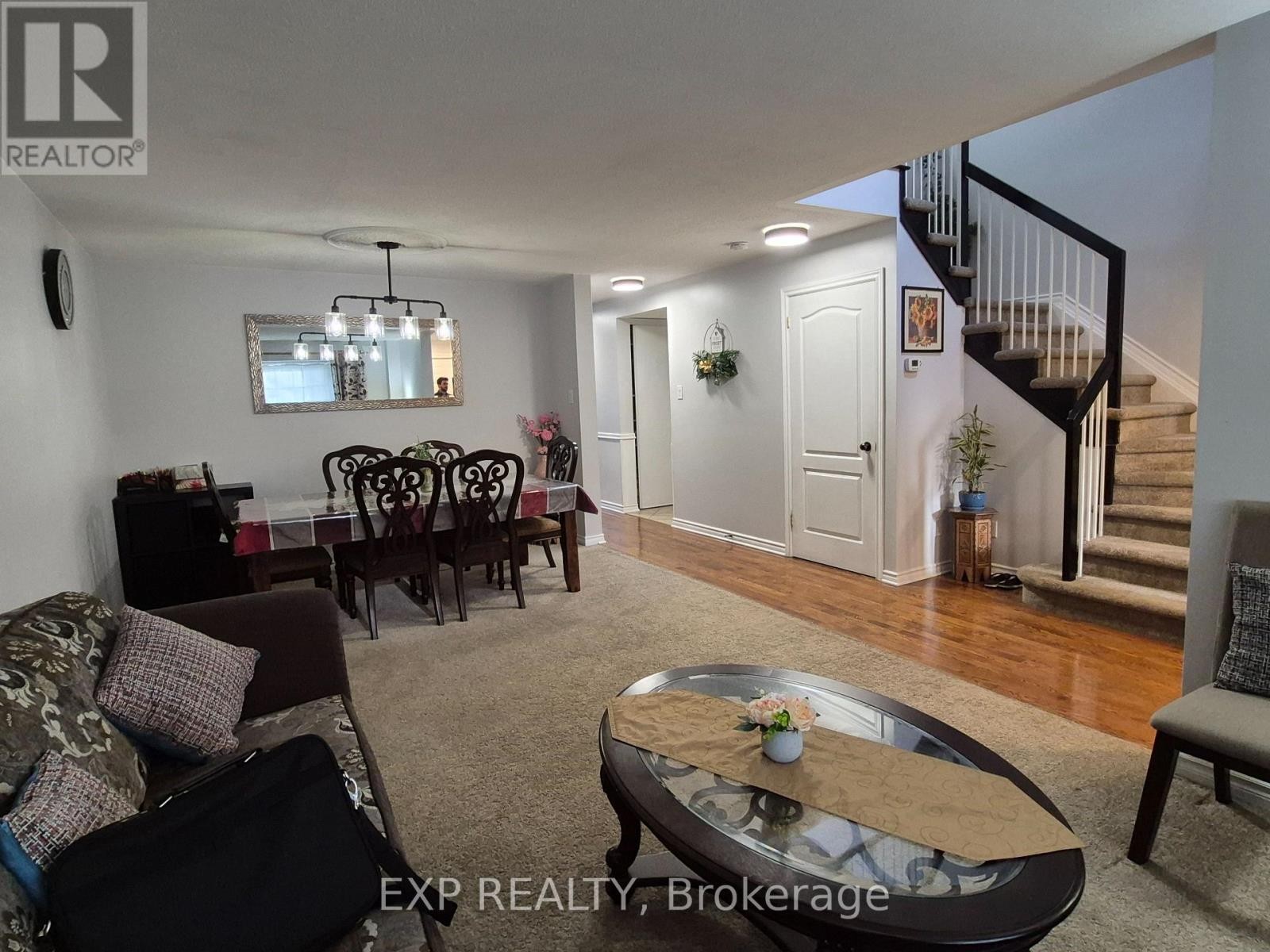 












192 WINDHURST DRIVE

,
Ottawa,




Ontario
K2G6J4


