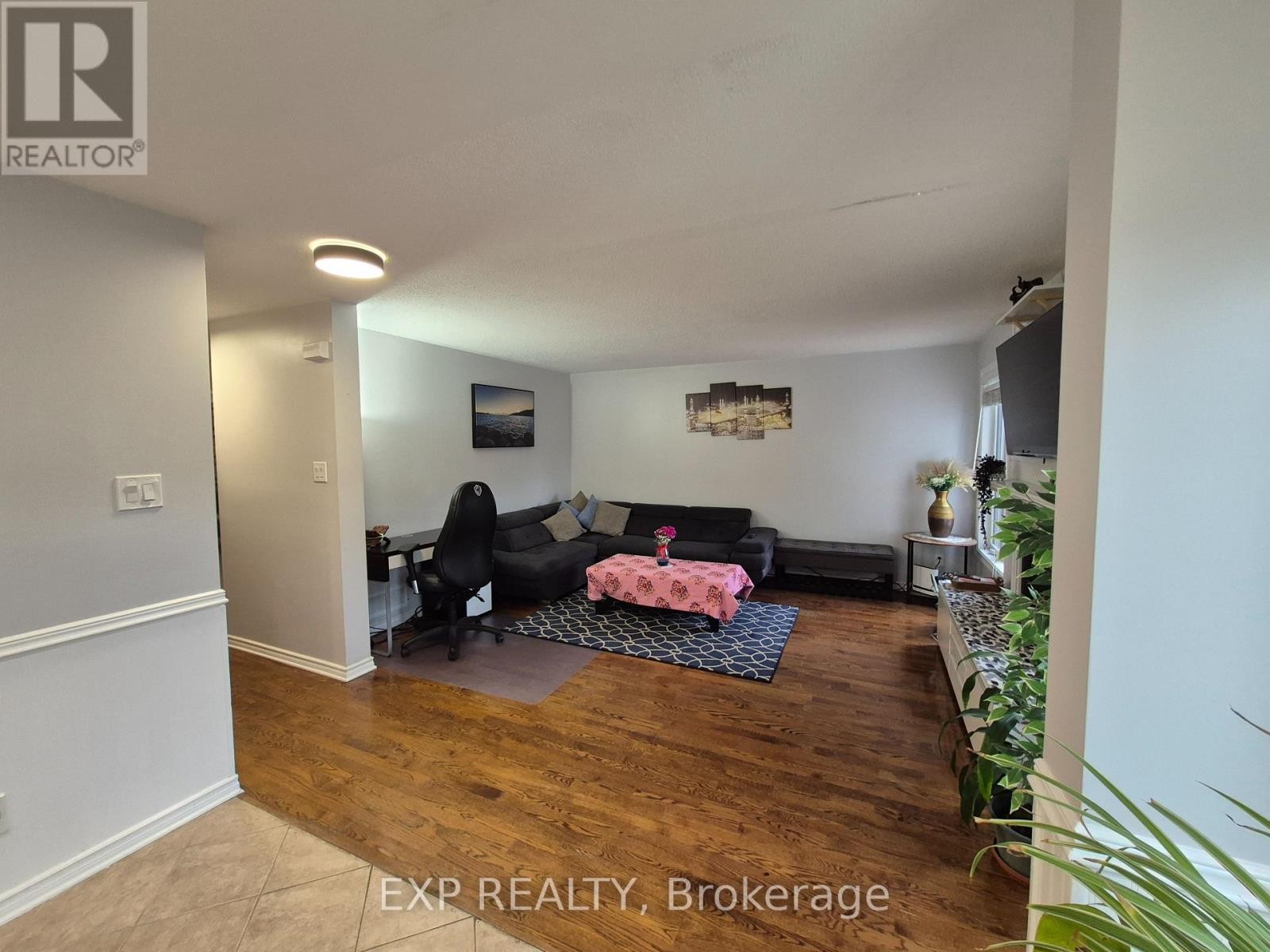 












192 WINDHURST DRIVE

,
Ottawa,




Ontario
K2G6J4

