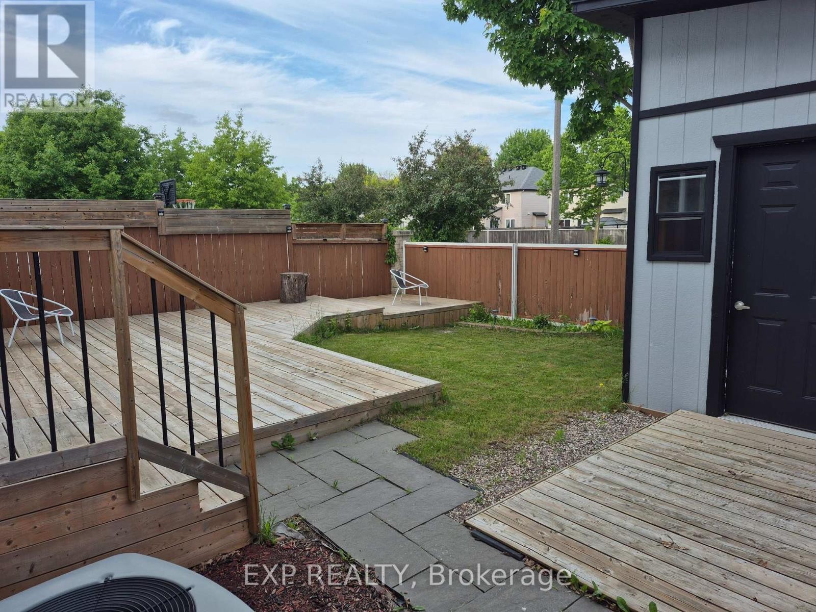 












192 WINDHURST DRIVE

,
Ottawa,




Ontario
K2G6J4


