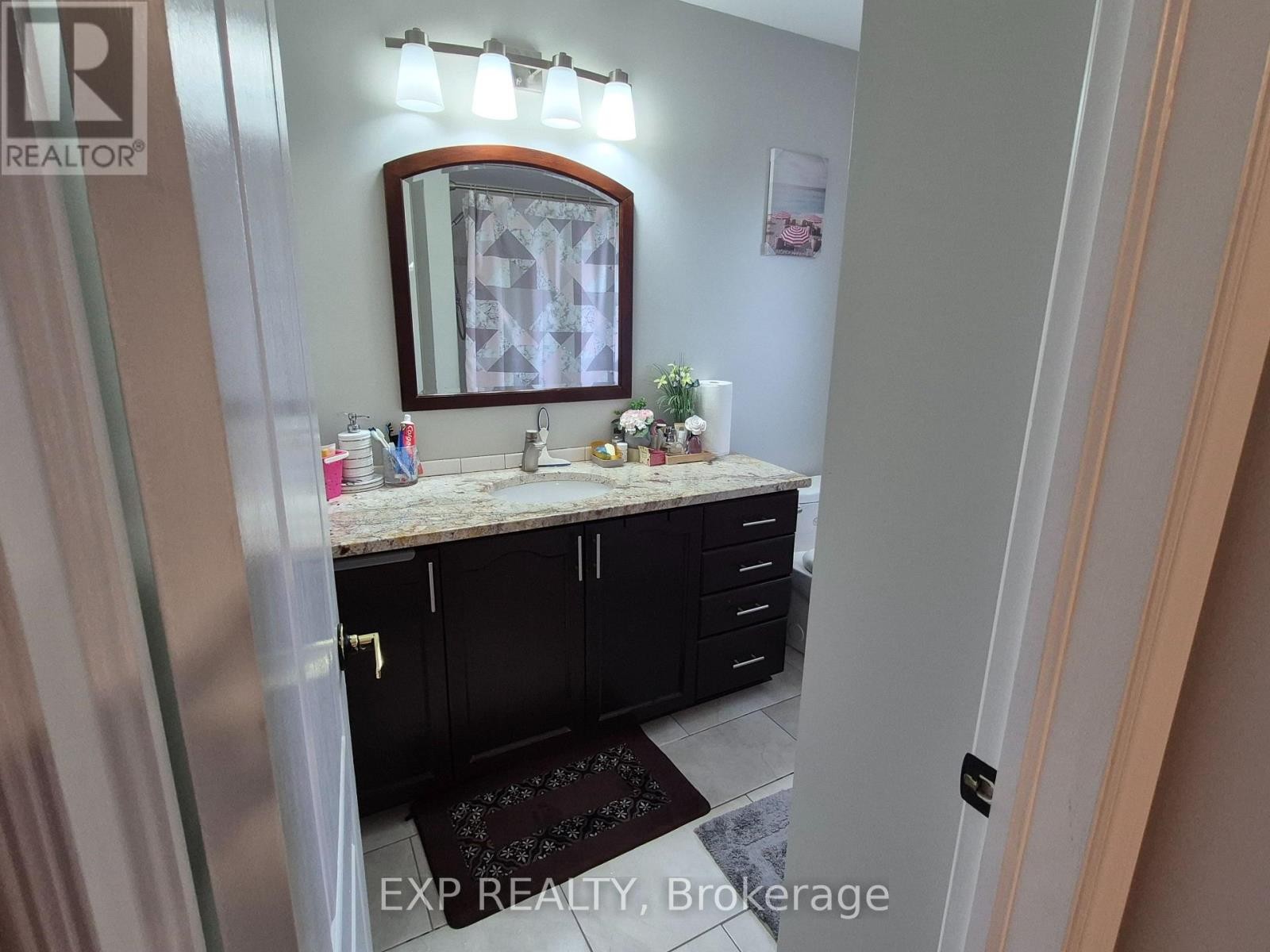 












192 WINDHURST DRIVE

,
Ottawa,




Ontario
K2G6J4

