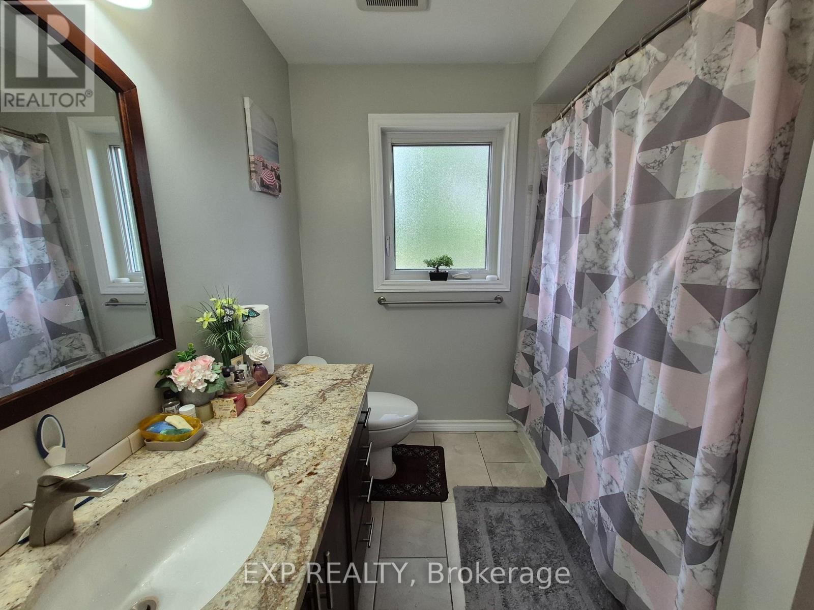 












192 WINDHURST DRIVE

,
Ottawa,




Ontario
K2G6J4

