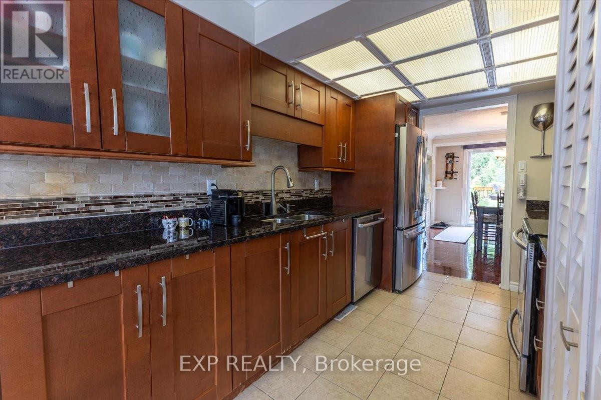 












3065 UPLANDS DRIVE

,
Ottawa,




Ontario
K1V9X7


