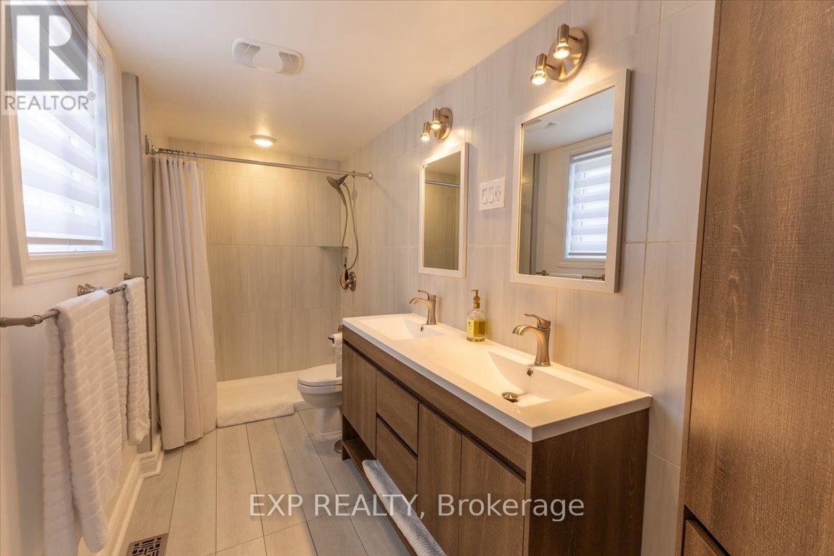 












3065 UPLANDS DRIVE

,
Ottawa,




Ontario
K1V9X7

