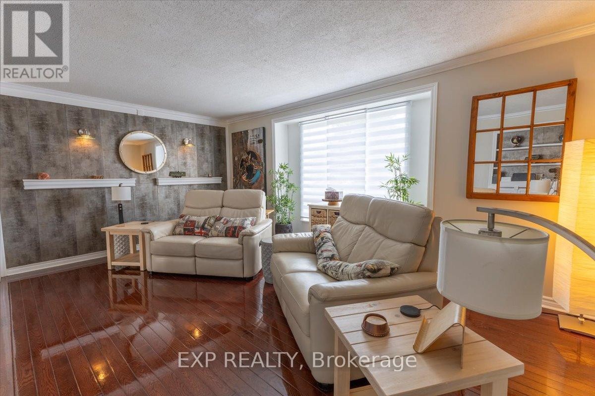 












3065 UPLANDS DRIVE

,
Ottawa,




Ontario
K1V9X7

