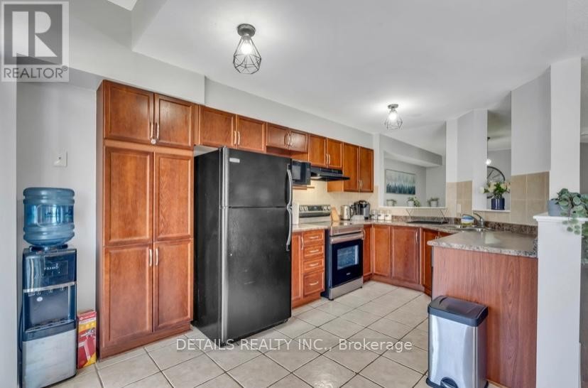 












303 BRIGITTA STREET

,
Ottawa,




Ontario
K2S0H8

