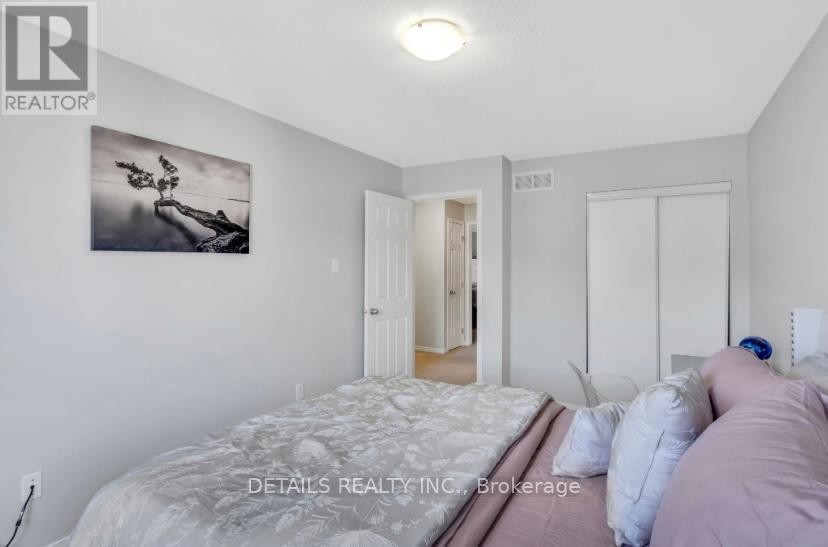 












303 BRIGITTA STREET

,
Ottawa,




Ontario
K2S0H8

