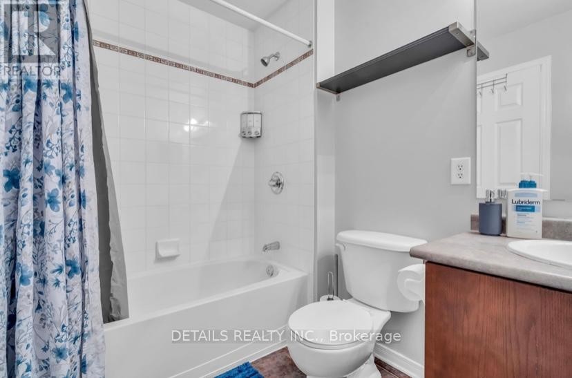 












303 BRIGITTA STREET

,
Ottawa,




Ontario
K2S0H8

