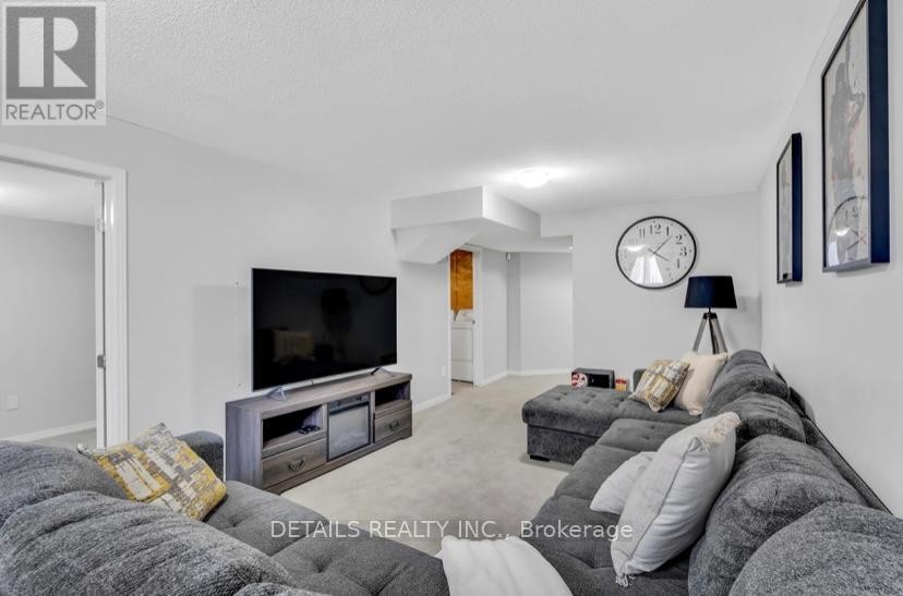 












303 BRIGITTA STREET

,
Ottawa,




Ontario
K2S0H8


