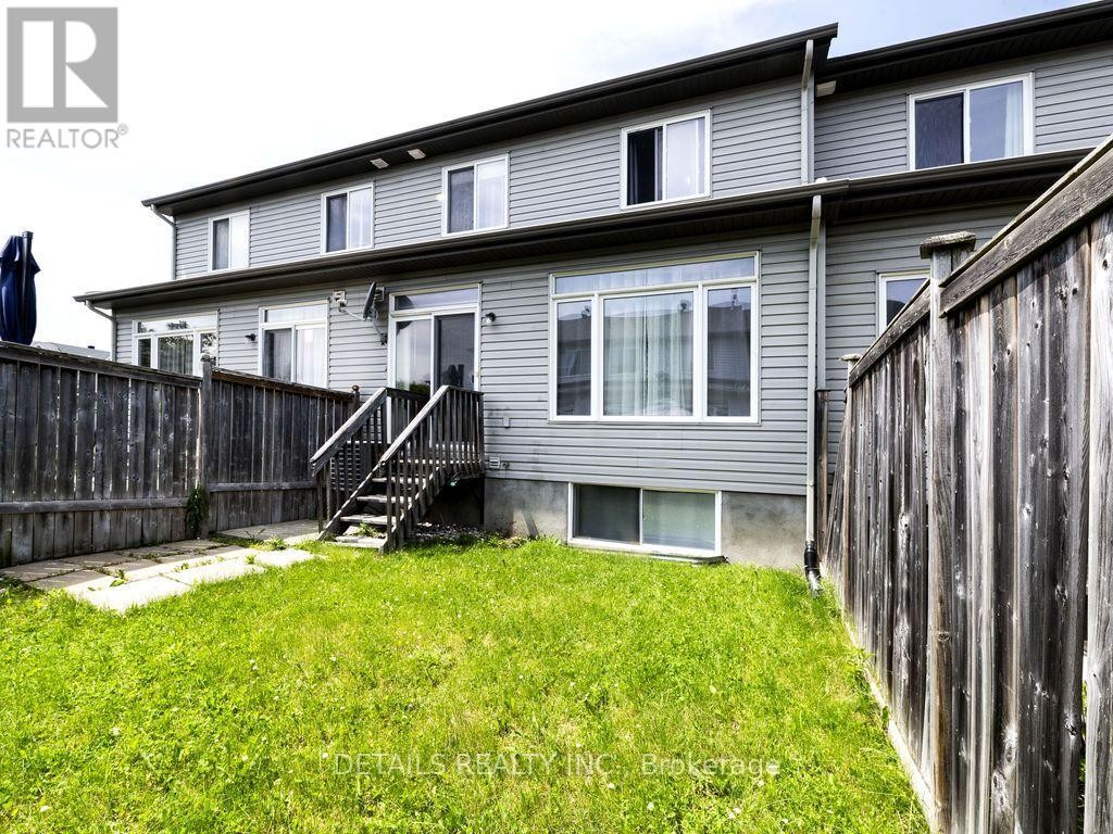 












303 BRIGITTA STREET

,
Ottawa,




Ontario
K2S0H8

