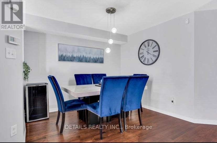 












303 BRIGITTA STREET

,
Ottawa,




Ontario
K2S0H8

