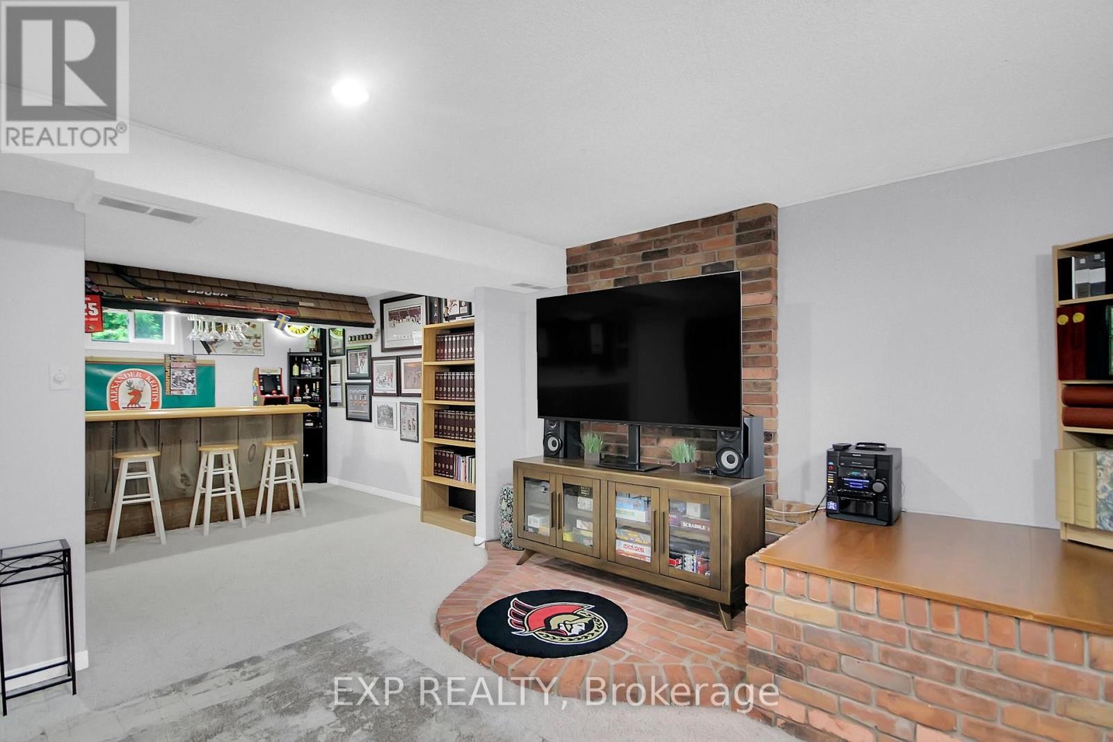 












1989 RIDEAU ROAD

,
Ottawa,




Ontario
K1X1E1


