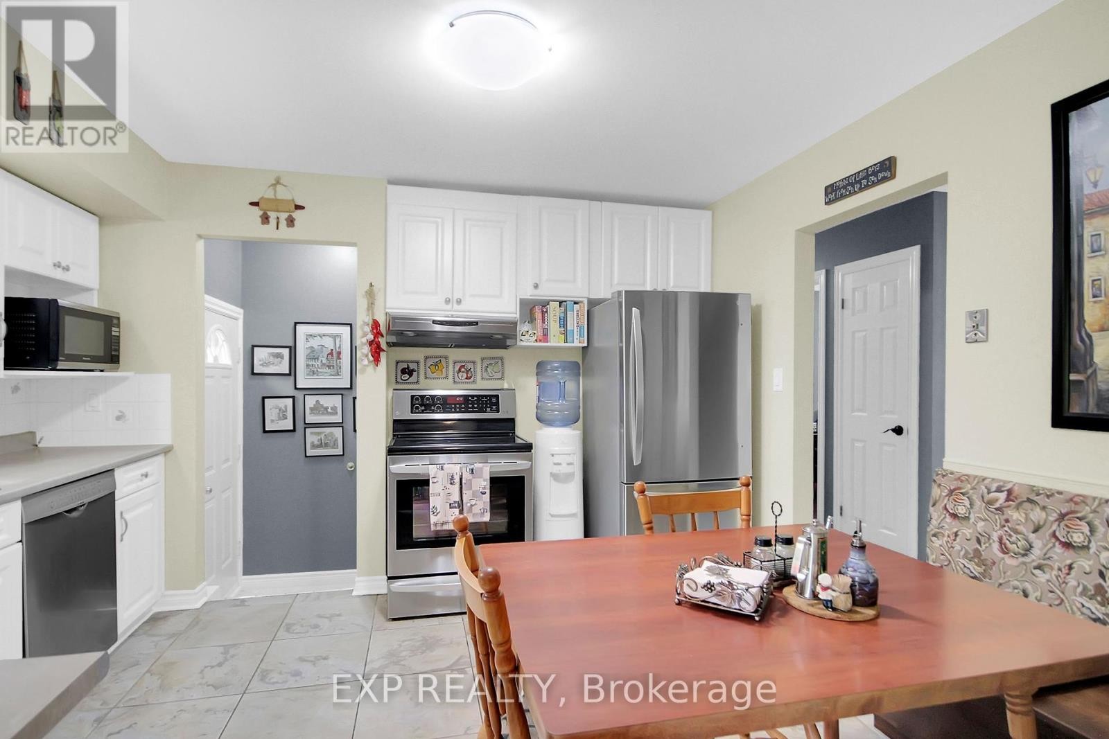 












1989 RIDEAU ROAD

,
Ottawa,




Ontario
K1X1E1

