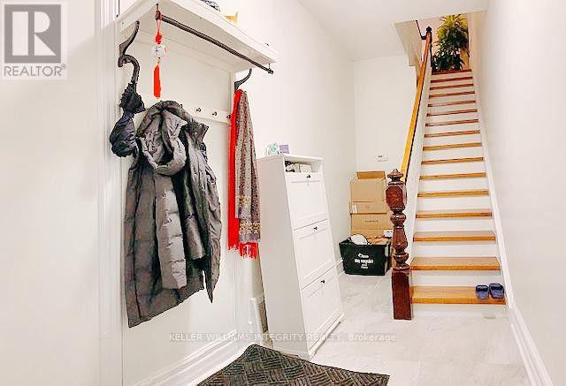 












UNIT A - 58 LEBRETON STREET N

,
Ottawa,




Ontario
K1R7H4

