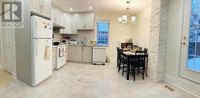 












UNIT A - 58 LEBRETON STREET N

,
Ottawa,




Ontario
K1R7H4

