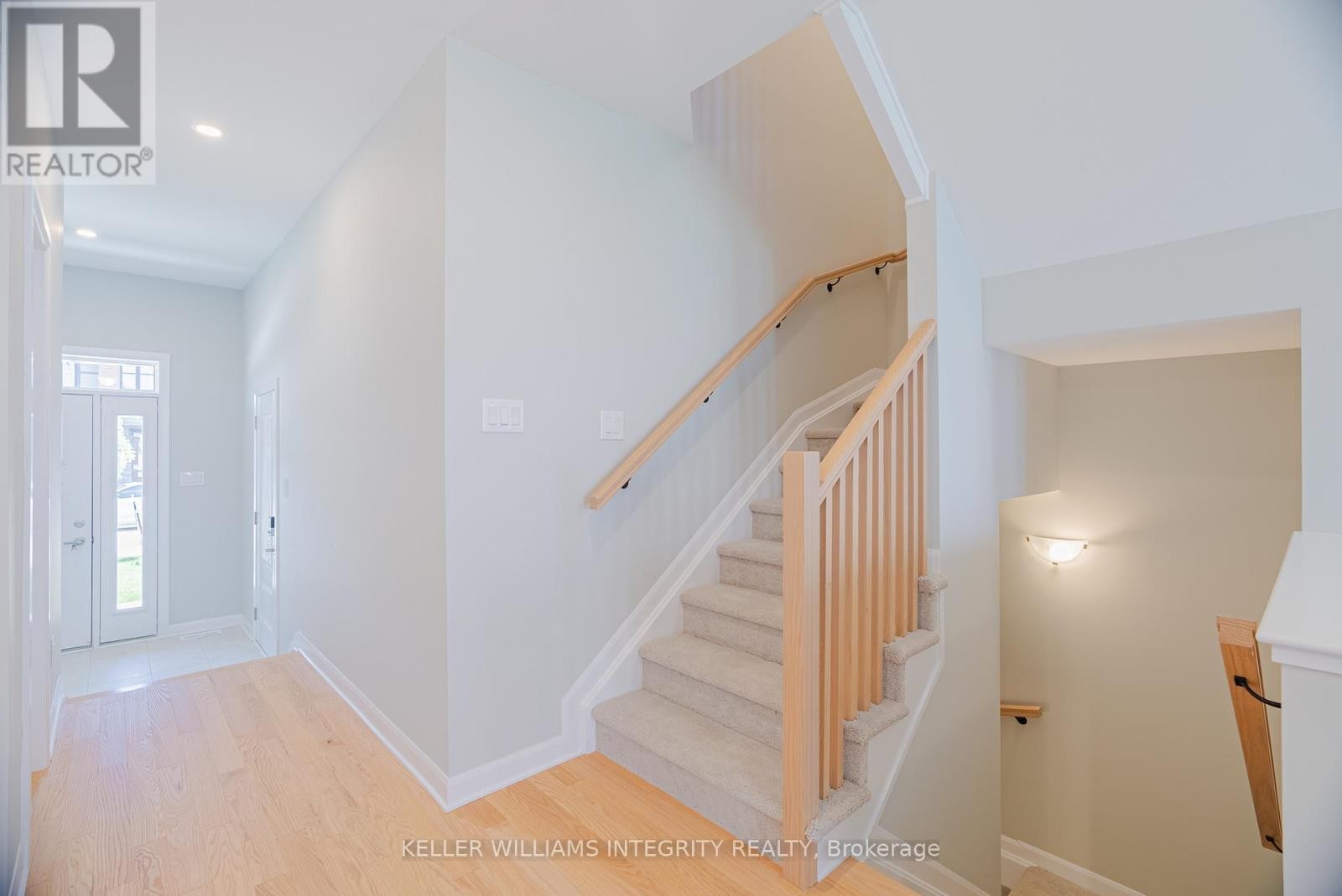 












96 OSLER STREET E

,
Ottawa,




Ontario
K2W0K8

