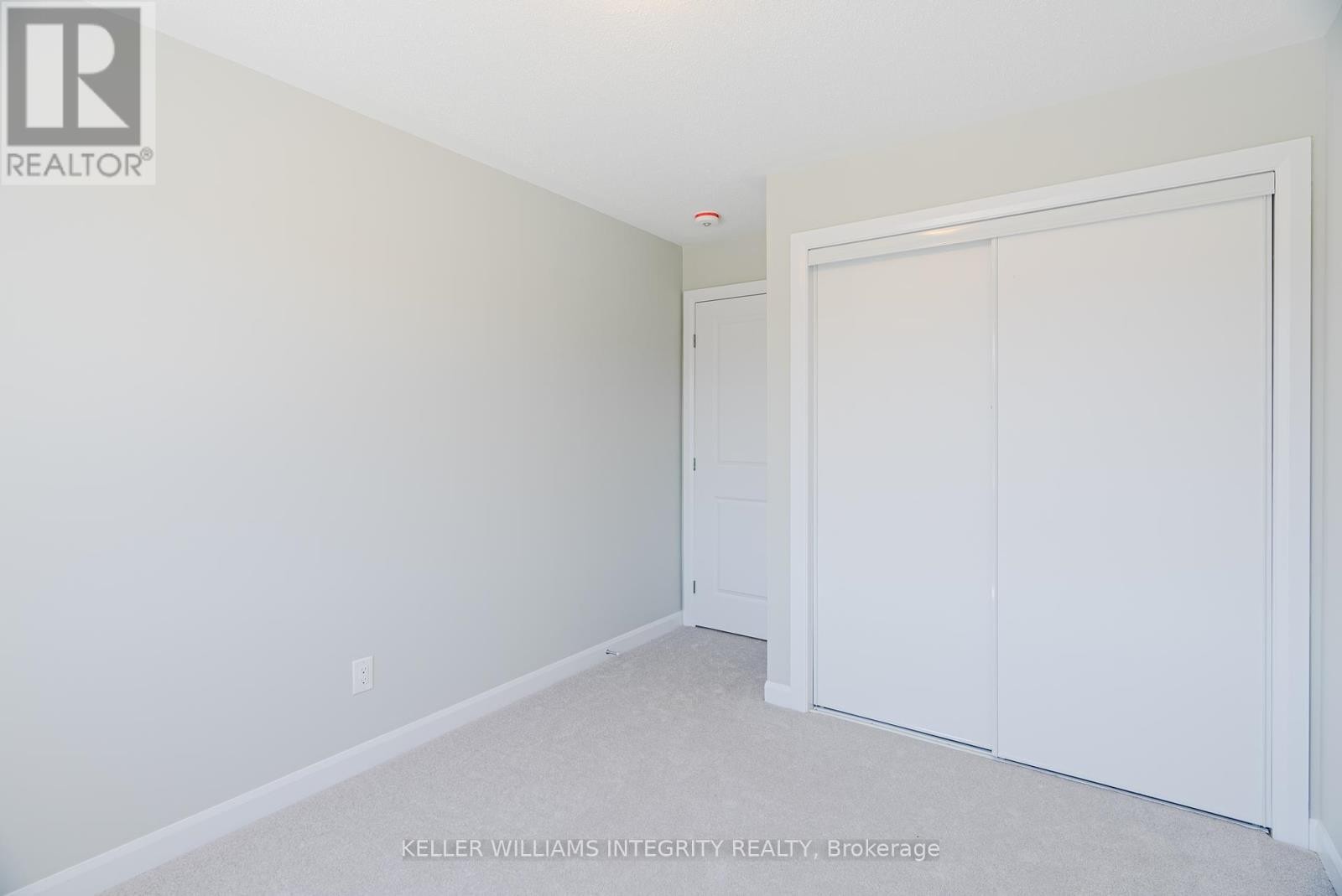 












96 OSLER STREET E

,
Ottawa,




Ontario
K2W0K8

