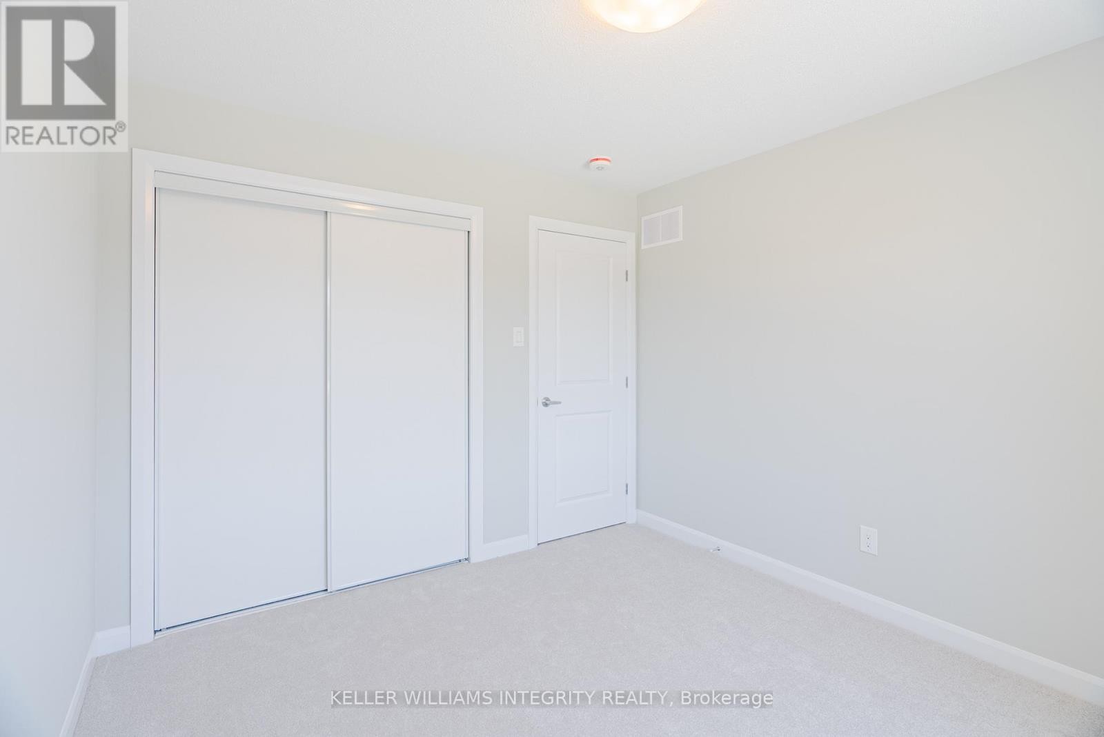 












96 OSLER STREET E

,
Ottawa,




Ontario
K2W0K8

