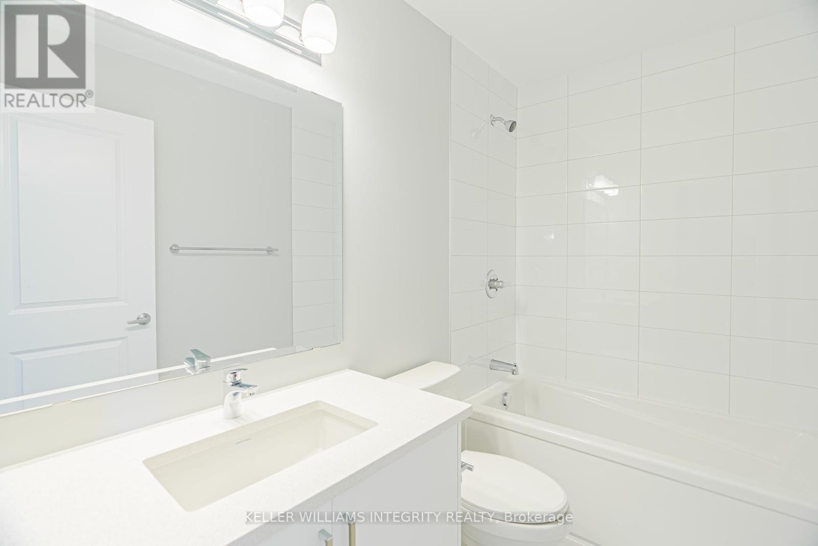 












96 OSLER STREET E

,
Ottawa,




Ontario
K2W0K8

