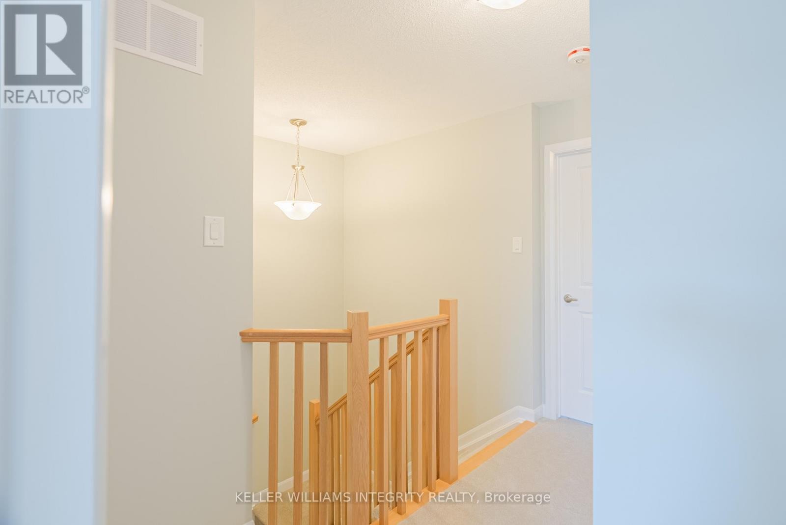 












96 OSLER STREET E

,
Ottawa,




Ontario
K2W0K8

