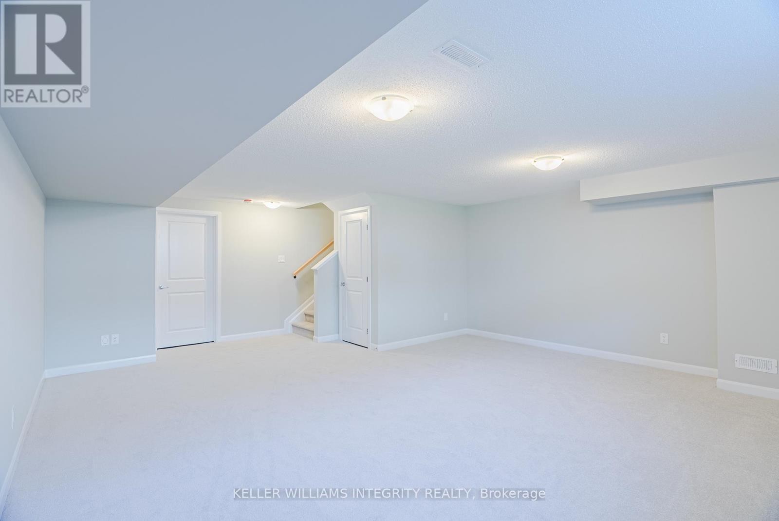 












96 OSLER STREET E

,
Ottawa,




Ontario
K2W0K8

