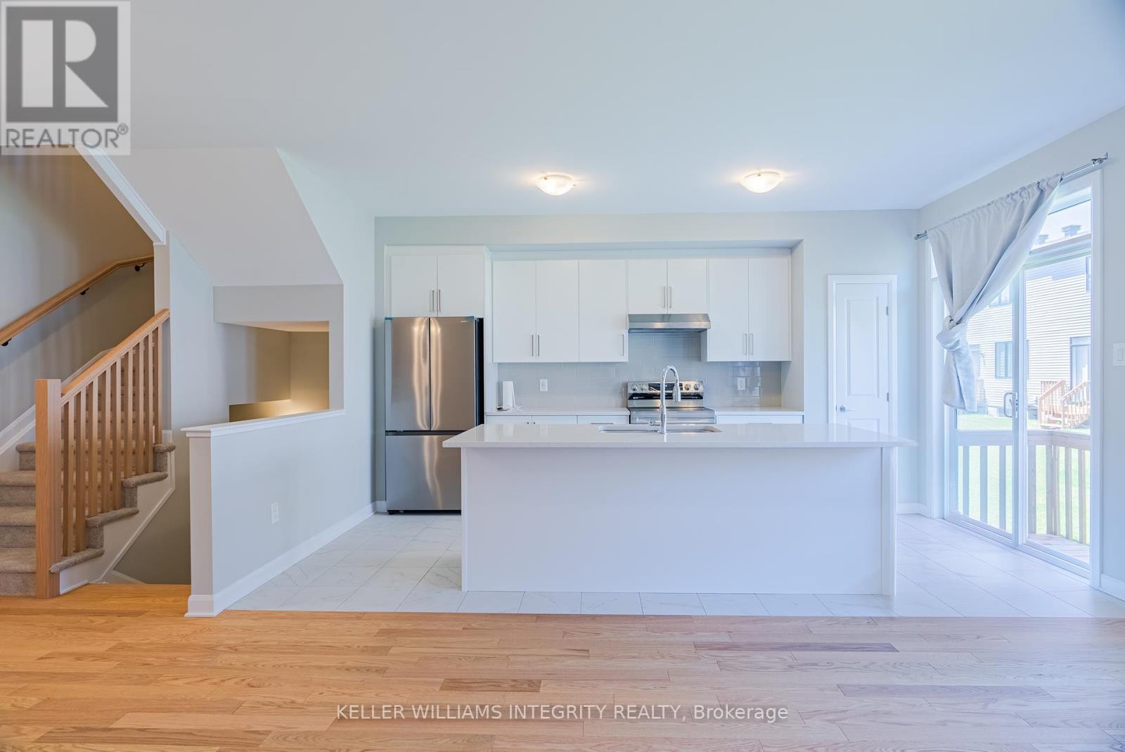 












96 OSLER STREET E

,
Ottawa,




Ontario
K2W0K8

