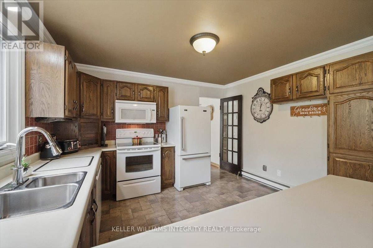 












1954 CATHERINE STREET

,
Clarence-Rockland,




Ontario
K4K1H6

