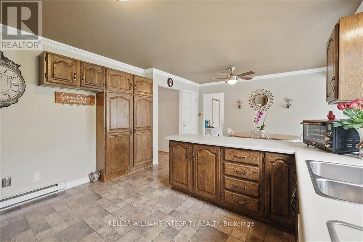












1954 CATHERINE STREET

,
Clarence-Rockland,




Ontario
K4K1H6

