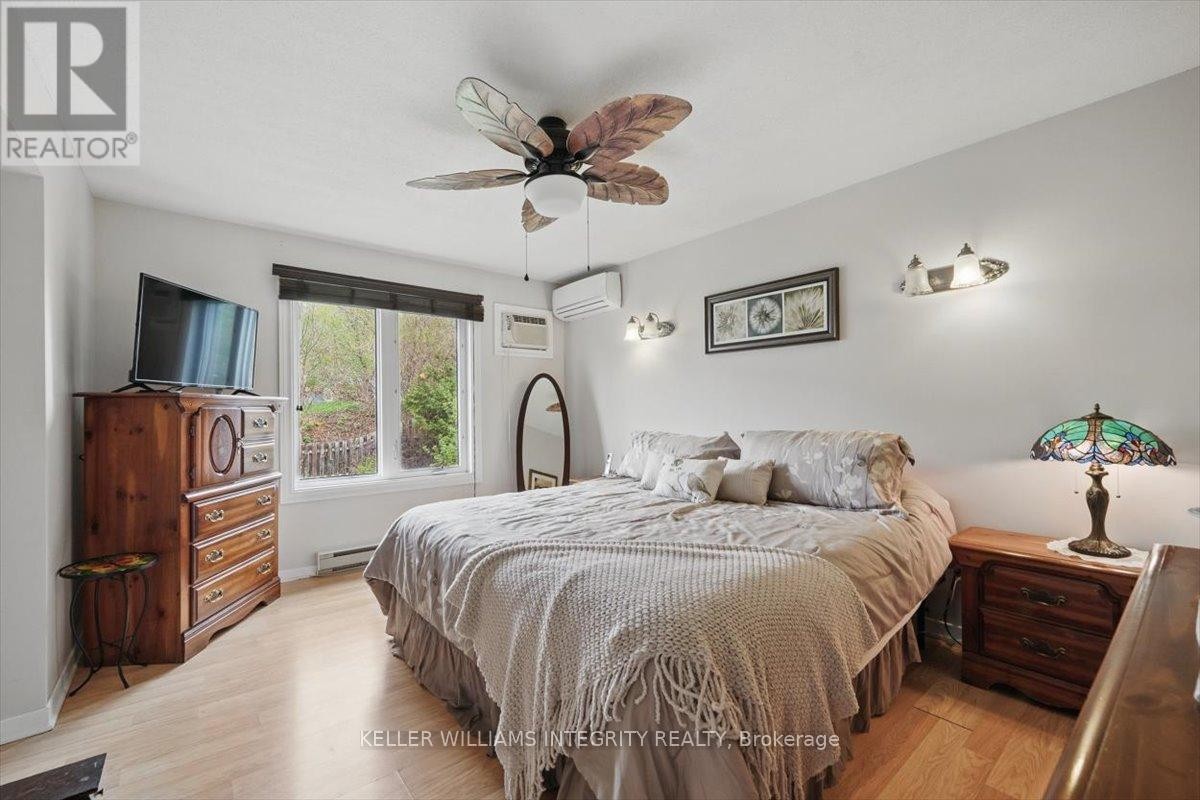 












1954 CATHERINE STREET

,
Clarence-Rockland,




Ontario
K4K1H6

